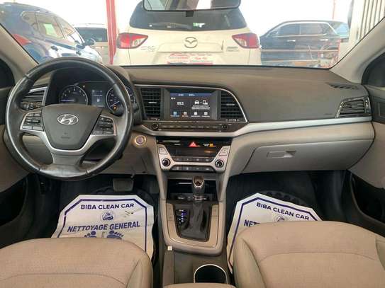 Hyundai elantra 2017 image 5