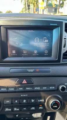 Kia sportage EX image 7