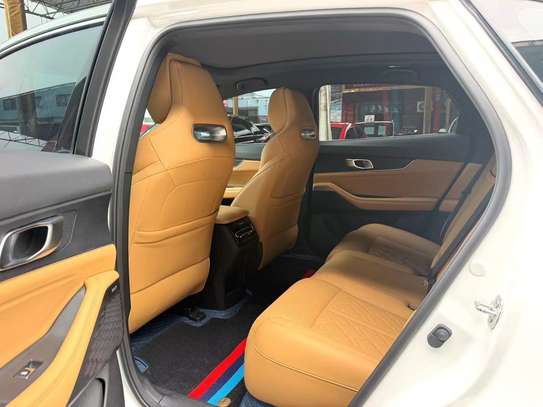 Changan Unik 2021 Sous douane sur commande image 5