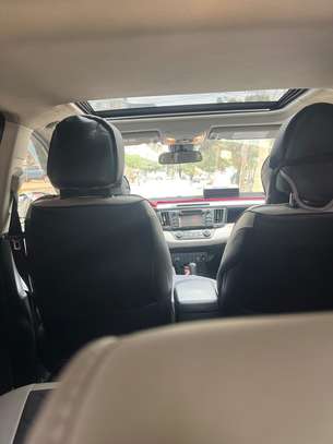 Toyota Rav4 2017 image 3