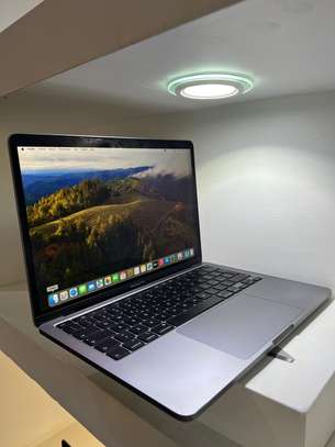 MacBook Pro 2020 Corei5 image 1