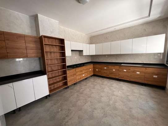 Duplex  de type F6  à louer aux mamelles image 12