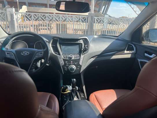 Hyundai Santa Fe limited image 10