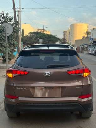 Hyundai Tucson image 8