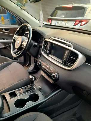 Kia sorento 2017 image 2