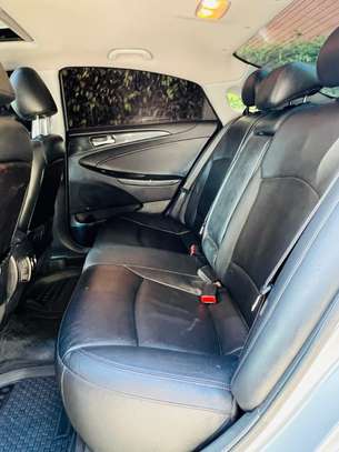 Hyundai Sonata image 4