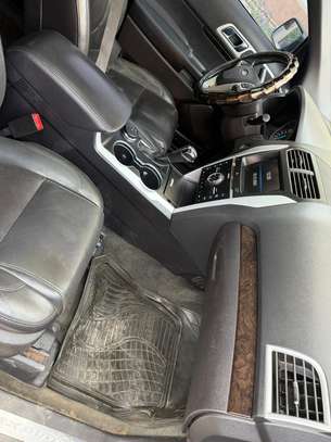 Ford Explorer Platinium 2014 image 7