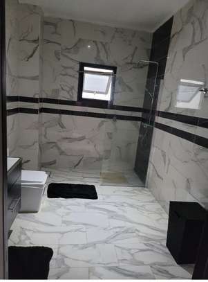 APPARTEMENT MEUBLÉ A LOUER image 4