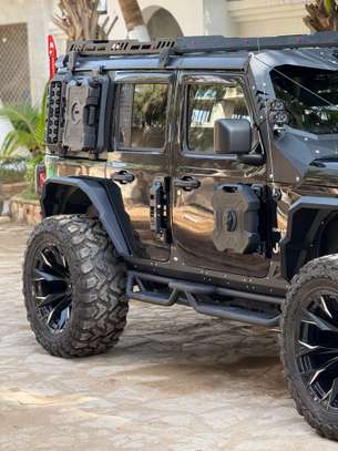 Jeep wrangler Sahara Blackhawk image 3