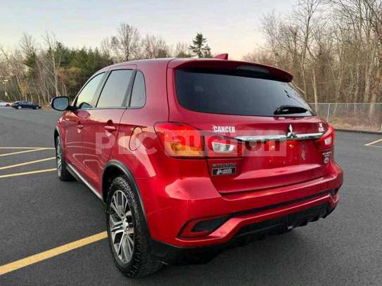 Mitsubishi Outlander image 3
