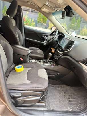 Jeep cherocké 2015 image 7