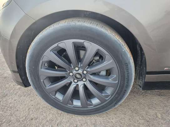Range Rover Velar 3.0 image 12