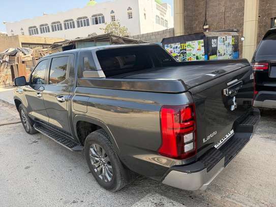 Mitsubishi l200 2025 image 4
