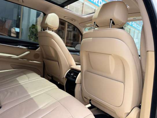 BMW X5 2015 image 9