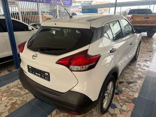 Nissan kicks 2019 image 2