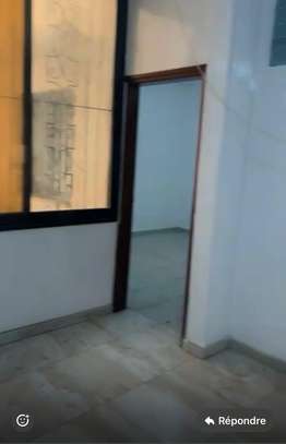 Appartement à louer près du BRT (Pharmacie Golf) image 6