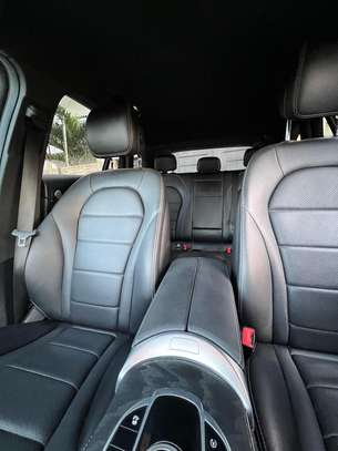 Maercedes GLC 300 image 11