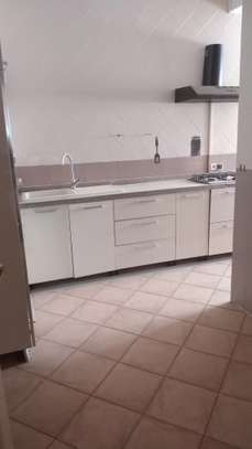 Appartement a louer  aux Almadies sur la Rte du King Faad image 12