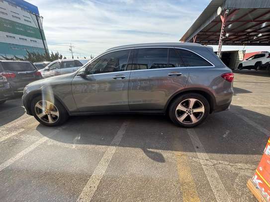 Mercedes GLC 220 d 4MATIC image 2