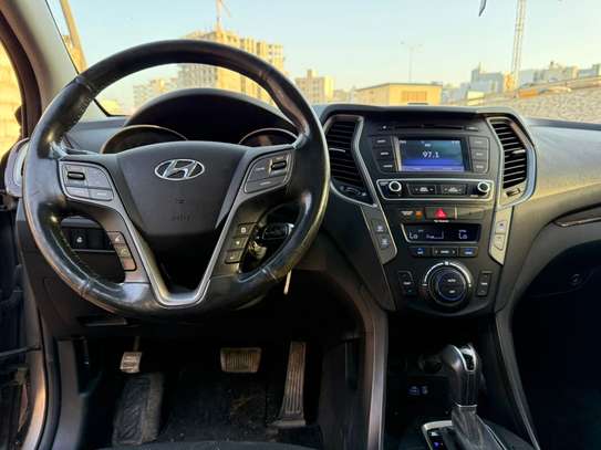 Hyundai santa fe image 11