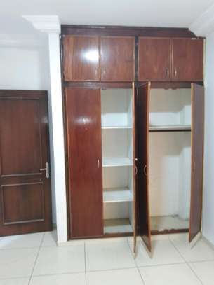 Appartement F4 haut standing à louer à Dakar plateau image 5
