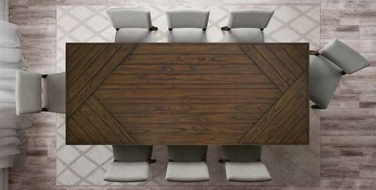 Table à manger en bois + 8 chaises image 2