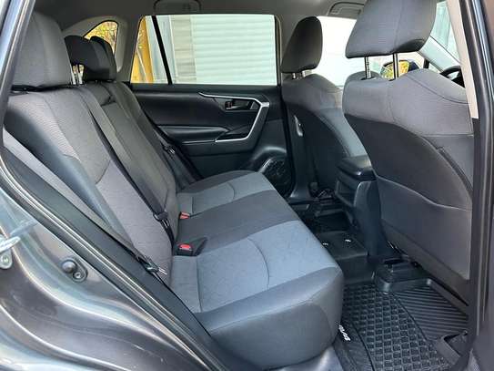 Toyota rav4 4 2019 image 4