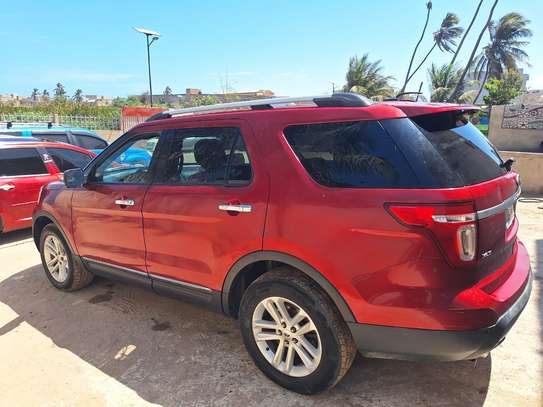 Ford explorer image 5