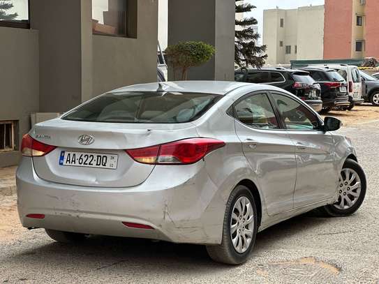 Hyundai elantra image 5