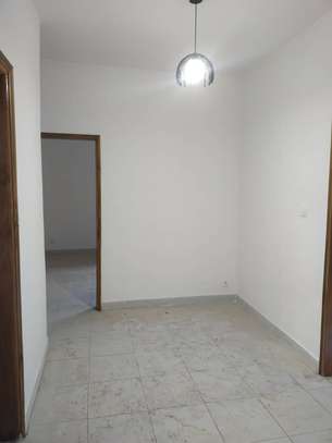 Appartements neufs a louer cité millionnaire grand Yoff image 3