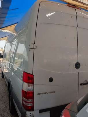 Mercedes Sprinter image 5