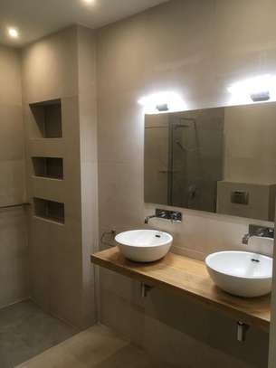 Maison R+1  à louer aux Mamelles image 13