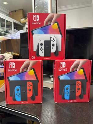 Nintendo Switch Oled neuf image 3