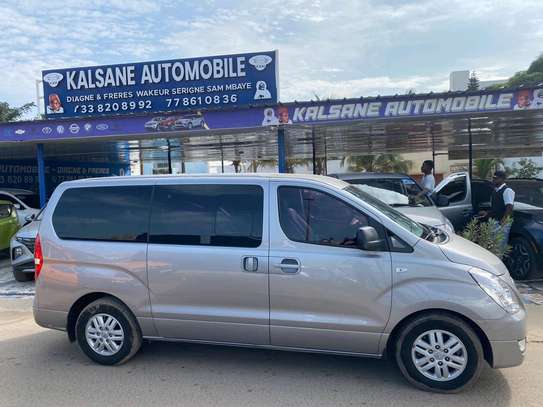 Hyundai starex 2017 image 1