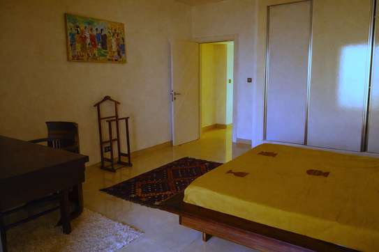 Appartement Meublé lumineux de standing image 12