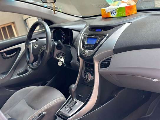 Hyundai elantra image 8