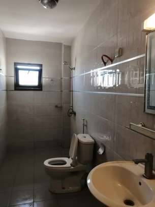 Appartement F4 aux Maristes 1 derrière Auchan Dalifort image 3