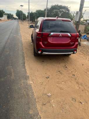 Mitsubishi Outlander 2017 image 1