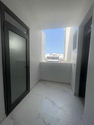 F4 Neuf et Moderne au point e image 3