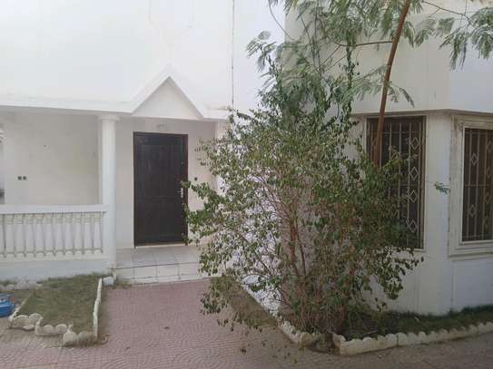villa louer mermoz image 1