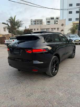Jaguar f pace 2018 image 11