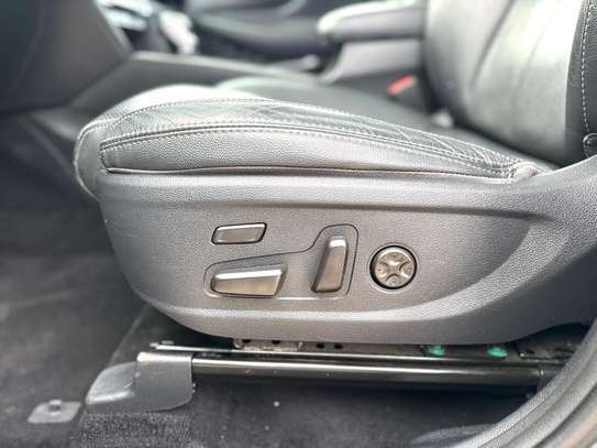 Hyundai Santa Fe Luxury image 10