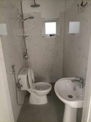 Sacré cœur derrière résidence mamoune F4 à louer image 9
