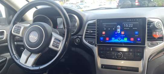 Jeep Cherokee 2011 image 4