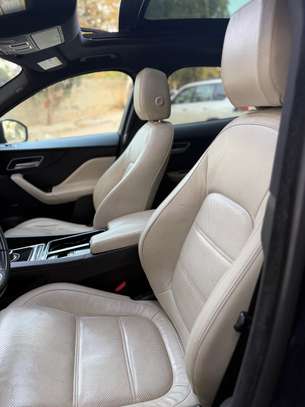 JAGUAR f-Pace image 11