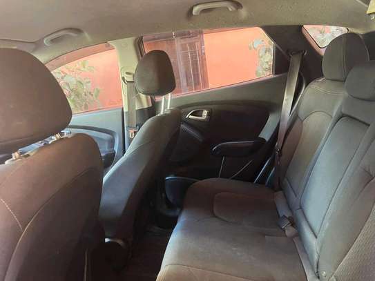 Hyundai tucson image 6