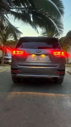 KIA SORENTO image 12