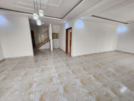 Duplex à louer à Sipres Mermoz image 8