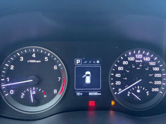 HYUNDAI TUCSON  4x4 image 12
