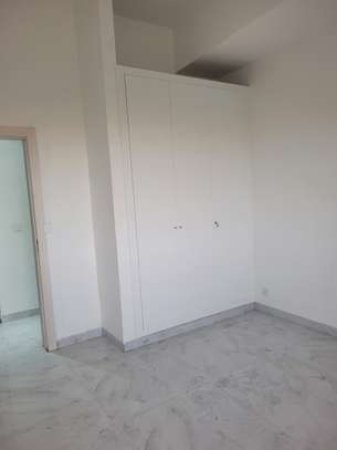 Trois chambres à louer par mois image 14